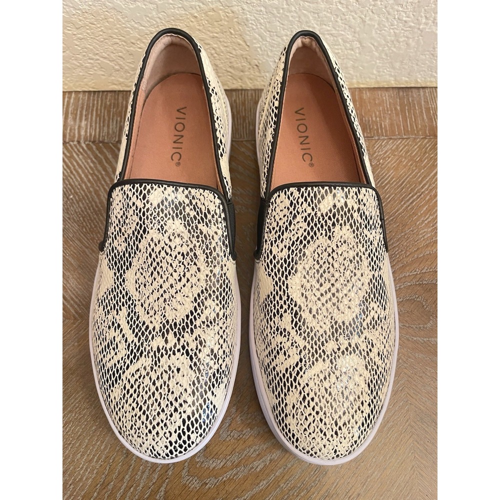 Vionic Demetra Womens Size 8 Snakeskin Slip On Sneakers Cream Black TVW5458-1